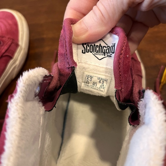 Burgundy High-Top Sneakers with Cozy Lining - Picture 5 of 6